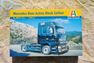 Italeri 3841   Mercedes-Benz Actros - Black Edition